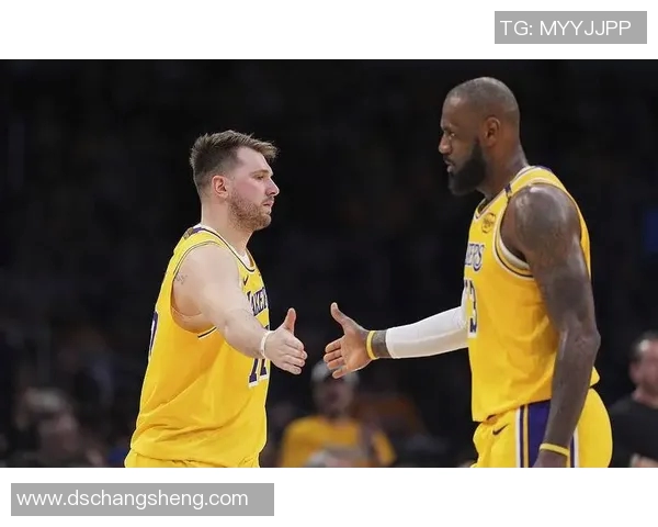 卢卡东契奇与勒布朗詹姆斯的天才对比与职业生涯轨迹分析